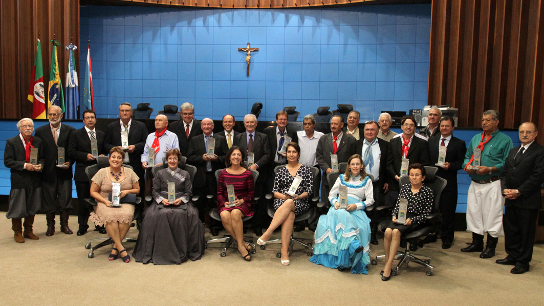 Governo homenageia gaúchos que vivem em Mato Grosso do Sul