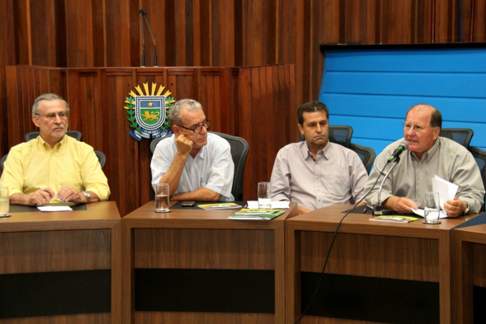 Autoridades e produtores de MS discutem fortalecimento da agricultura familiar Autoridades e produtores de MS discutem fortalecimento da agricultura familiar