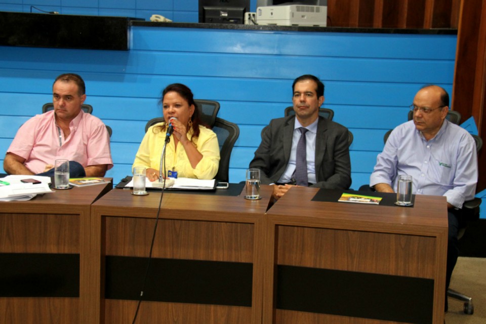 Autoridades e produtores de MS discutem fortalecimento da agricultura familiar Autoridades e produtores de MS discutem fortalecimento da agricultura familiar