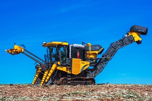 Valtra passa a fabricar colhedoras de cana e torna-se a única marca com soluções completas para o setor sucroalcooleiro