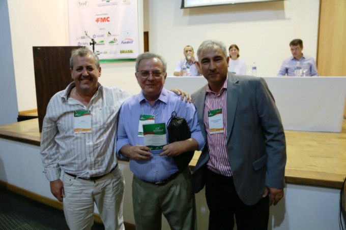 Dr. Sergio Arce Gomez é homenageado no Siconbiol Dr. Sergio Arce Gomez é homenageado no Siconbiol