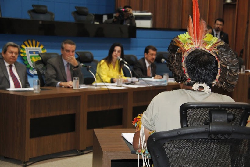 Em depoimento a CPI, delegado e indígena divergem sobre incitação do Cimi a invasões
