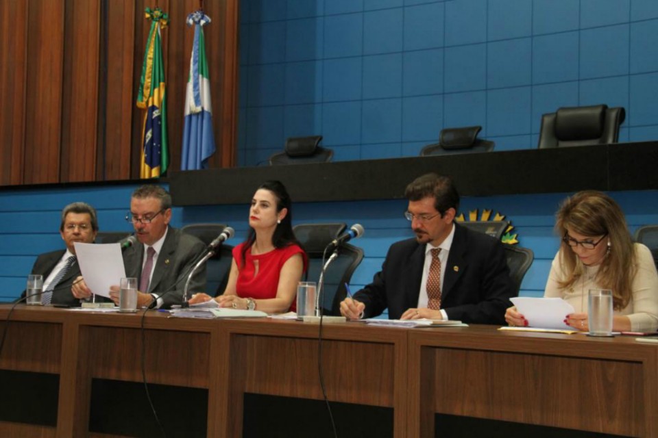 Produtores confirmam na CPI participação do Cimi em invasões Produtores confirmam na CPI participação do Cimi em invasões