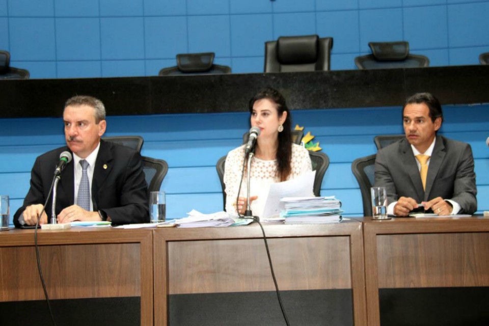 Produtores confirmam na CPI participação do Cimi em invasões Produtores confirmam na CPI participação do Cimi em invasões