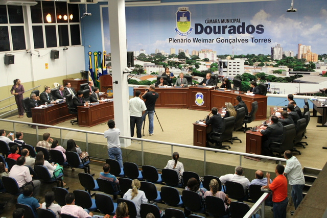 Câmara realiza audiência pública sobre direitos humanos nesta 2ª feira Audiência pública sobre Direitos Humanos é de iniciativa do vereador Dirceu Longhi, primeiro-secretário da Câmara de Dourados. Foto: Thiago Morais
