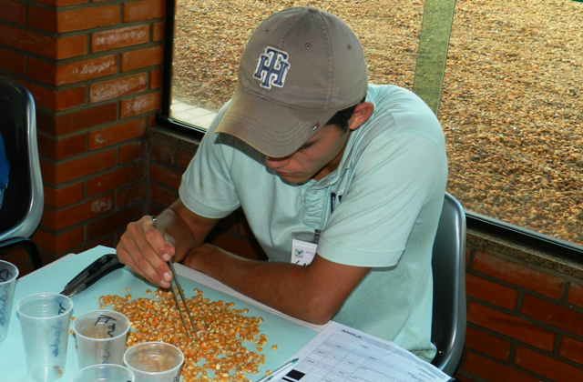 Curso de Análise e Classificação de Grãos (Soja e Milho) ocorre em Dourados. Foto: Famasul
