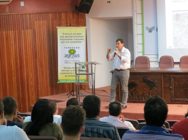 Resultados de pesquisas sobre a safra 14/15 serão apresentados em maio e junho Foto: Divulgação
