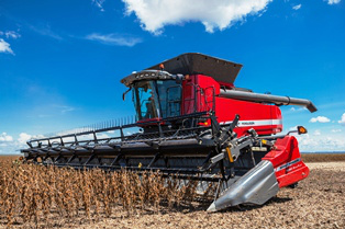 Massey Ferguson lança na Agrotins nova colheitadeira classe 7 com inédito motor de sete cilindros Colheitadeira classe 7 MF 9795