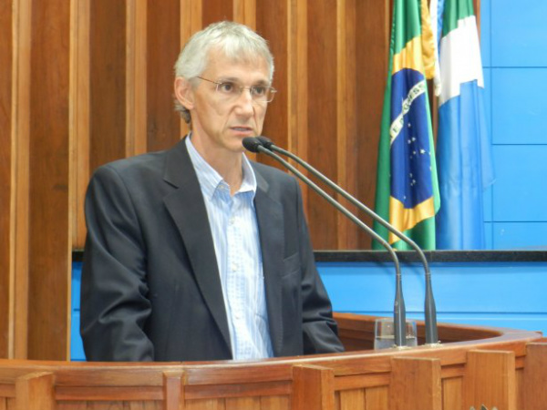Lei vai disciplinar uso da vinhaça em Mato Grosso do Sul A vinhaça traz vantagens econômicas e ambientais, porém pode promover o crescimento desordenado da mosca do estábulo