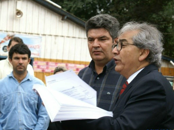 Juiz manda Incra tirar fazenda da Picadinha de estudo quilombola Na ação, o advogado contesta o ato administrativo que teria conferido às terras da Picadinha a qualidade de “ocupadas por descendentes de escravos”