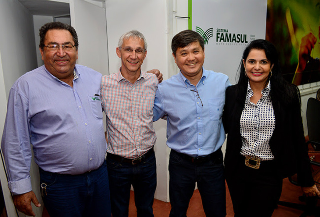 Com votação histórica, Mauricio Saito é eleito presidente da Famasul Nova diretoria eleita: vice-presidente, Nilton Picker; diretor financeiro, Luis Alberto Moraes Novaes; presidente, Mauricio Saito e diretora secretária, Terezinha de Souza Candido Silva.