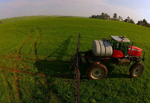 Venda de máquinas agrícolas sobe 38% em março, aponta Anfavea Com relação às exportações, o registro de março foi 34% menor em relação ao mesmo mês de 2012.Foto: Reprodução / Canal Rural