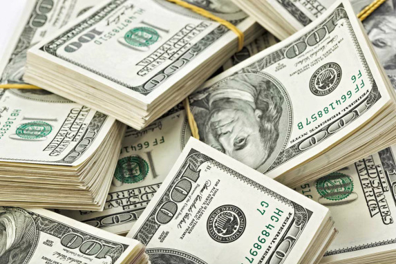 Após bater R$ 3,81 na véspera, dólar sobe nesta sexta Foto: Divulgção
