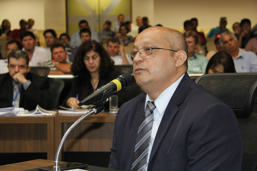 Em depoimento a CPI, delegado e indígena divergem sobre incitação do Cimi a invasões