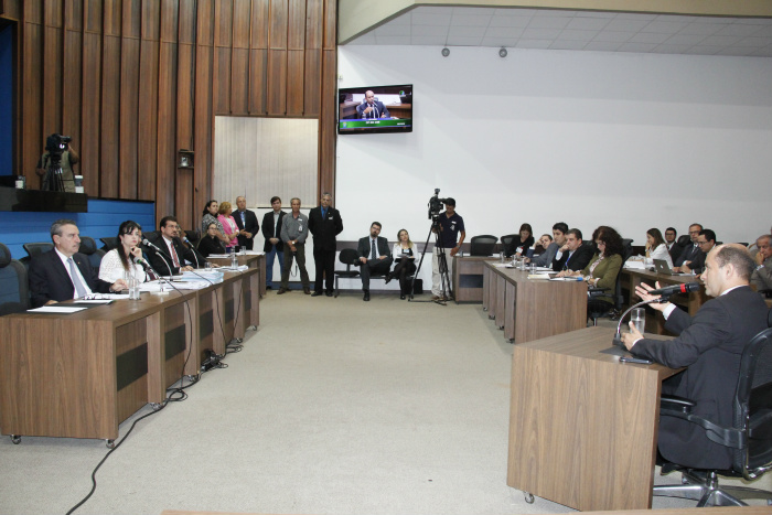 Produtores confirmam na CPI participação do Cimi em invasões Produtores confirmam na CPI participação do Cimi em invasões