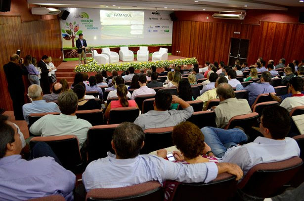 MS Agro 2015: especialistas projetam economia para 2016 e falam da educação como agente de transformação