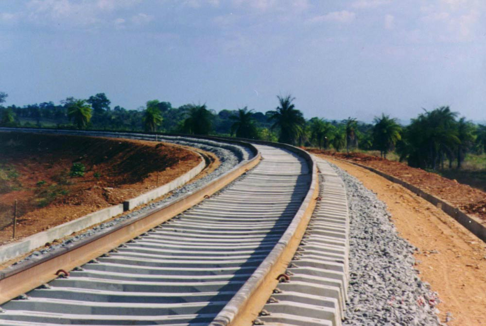 Obras prioritárias como ferrovia, hidrovia e porto traria economia de até 30% com logística Obras prioritárias como ferrovia, hidrovia e porto traria economia de até 30% com logística