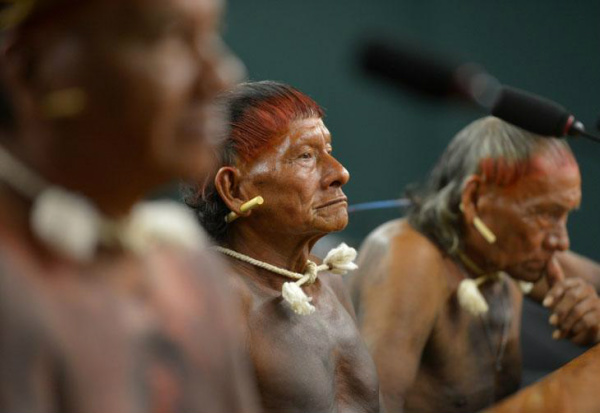 Comissão tenta solucionar conflito com guaranis-kaiowás Índios e fazendeiros ainda aguardam uma solução definitiva e pacífica.Foto: Wilson Dias/ABr