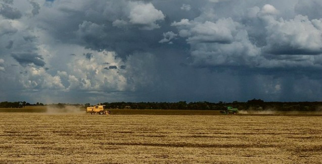 El Niño 2015 e 2016 e suas influências no Brasil El Niño 2015 e 2016 e suas influências no Brasil
