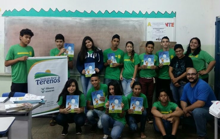Com treinamento concluído e apostilas em mãos, escolas públicas aplicam metodologia Agrinho em MS Com treinamento concluído e apostilas em mãos, escolas públicas aplicam metodologia Agrinho em MS