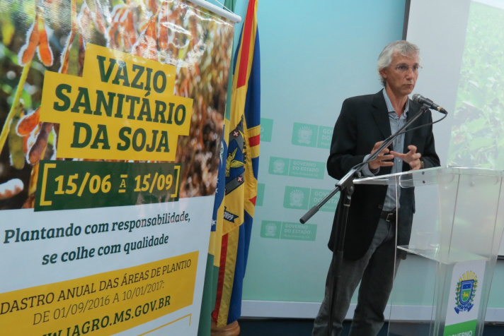 Campanha orienta sojicultores quanto à importância do Vazio Sanitário em MS Campanha orienta sojicultores quanto à importância do Vazio Sanitário em MS