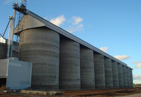 Armazéns públicos e silos bag são alternativas para contornar excesso de estocagem em Mato Grosso do Sul.Foto: Divulgação / Divulgação