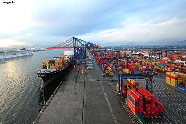 Soja e açúcar são destaques nas exportações pelo Porto de Santos