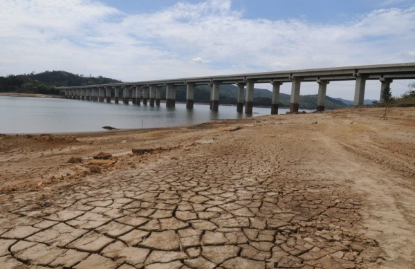 Crise hídrica ainda ronda e produtores devem buscar soluções práticas