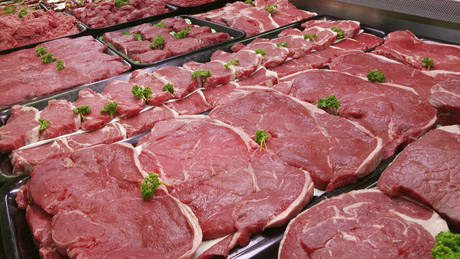 Consumo de carne deve melhorar com retomada da economia Consumo de carne deve melhorar com retomada da economia