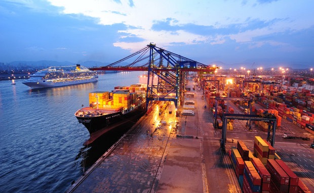 Porto de Santos bate recorde anual com um mês de antecedência Porto de Santos bate recorde anual com um mês de antecedência