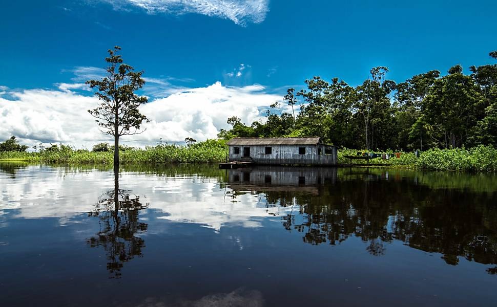 Brasília enfrenta seca e racionamento durante realização do 8º Fórum Mundial da Água Brasília enfrenta seca e racionamento durante realização do 8º Fórum Mundial da Água