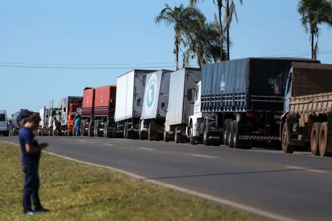 BRF prevê suspender operações em 13 unidades nesta quarta-feira por greve de caminhoneiros