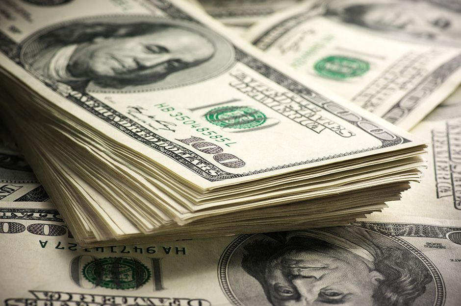 Dólar tem leves oscilações ante real antes de pesquisa eleitoral Dólar tem leves oscilações ante real antes de pesquisa eleitoral