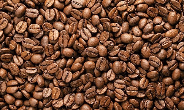 Café: Cotações do arábica operam com alta próxima de 100 pts nesta manhã de 2ª feira em NY