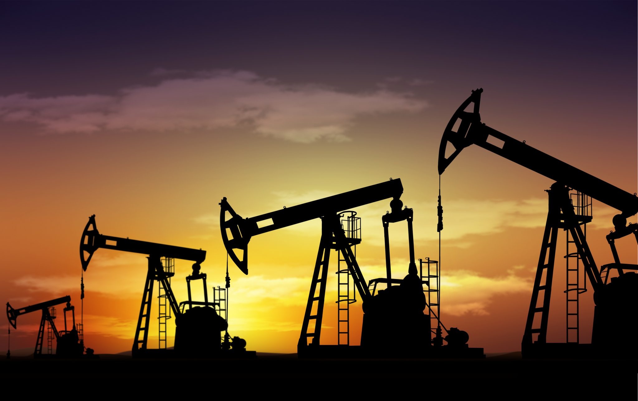 Preços do petróleo caem 1% apesar de grande redução em estoques dos EUA Preços do petróleo caem 1% apesar de grande redução em estoques dos EUA