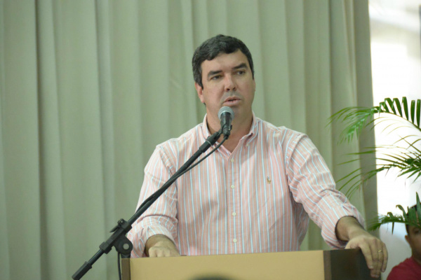 Eduardo Correa Riedel parabenizou o Sindicato Rural de Dourados, através do presidente Marisvaldo Zeuli, pela organização da edição deste ano da feira