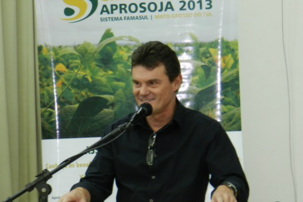 Agricultores terão assistência técnica gratuita O Soja Plus orientará os agricultores de MS quanto a qualidade de vida no trabalho, melhores práticas de produção e responsabilidade social