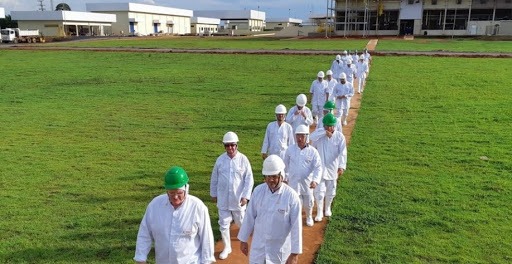 JBS anuncia contratação de 3 mil funcionários no Brasil JBS anuncia contratação de 3 mil funcionários no Brasil