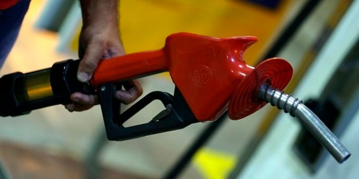 Governo vai aumentar Cide sobre gasolina, diz deputado Arnaldo Jardim Governo vai aumentar Cide sobre gasolina, diz deputado Arnaldo Jardim