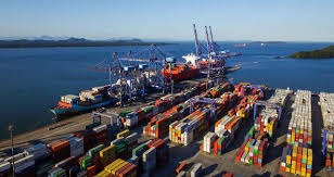 Porto de Paranaguá deve receber mais navios gigantes para farelo de soja em 2020 Porto de Paranaguá deve receber mais navios gigantes para farelo de soja em 2020