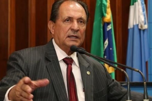 Zé Teixeira intervém para Tribunal manter 7ª Vara Cível em Dourados Deputado Zé Teixeira se reuniu com o presidente e com o corregedor-geral do Tribunal de Justiça de MS para tentar manter a 7ª Vara Cível Especializada na Comarca de Dourados