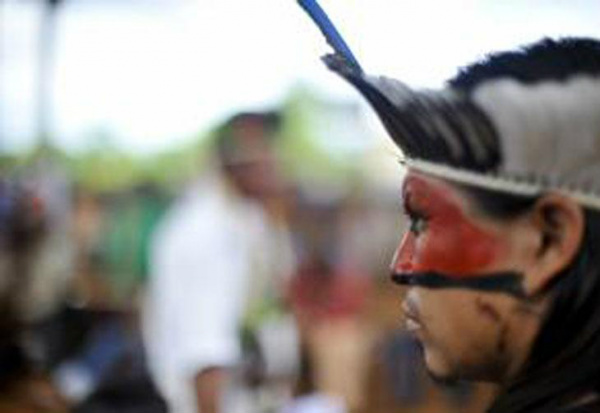Índio morre durante conflito na desocupação da fazenda Buriti Indígenas da etnia terena se recusavam a deixar a propriedade.Foto: Marcello Casal Jr/Agência Brasil