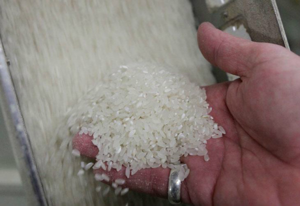 Produtos como arroz foram distribuídos pela Conab.Foto: Rich Pedroncelli / AP Photo