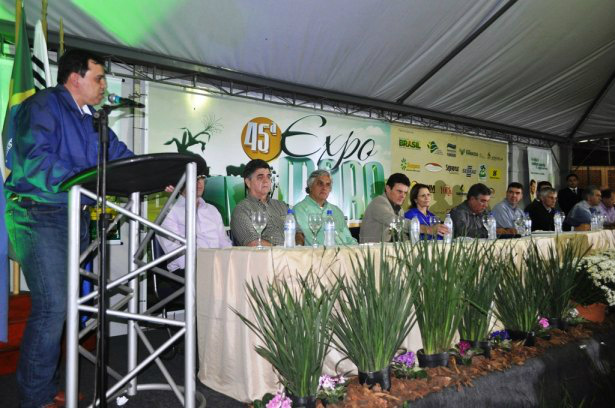 Expomara 2013 é aberta oficialmente A solenidade contou com a presença de diversas autoridades politicas, civis e representantes de classe