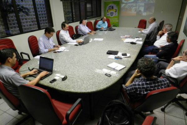 O consultor da BM&F, João Pedro Cuthi Dias, reconhece o potencial de escoamento pelos rios, mas enfatiza a necessidade de uma legislação entre os países do mercosul. Foto: Divulgação