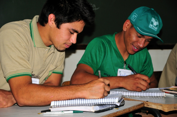 O curso aborda desde o comportamento animal, as orientações básicas na utilização das instalações até as medidas de segurança e boas práticas de saúde animal