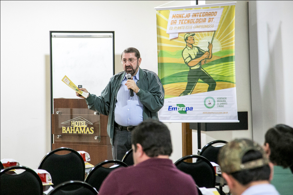 Abrasem reúne produtores de Dourados e região para boas práticas de manejo nas lavouras de milho Bt Palestra realizada em Dourados no dia 26 de setembro. (Foto: Divulgação)