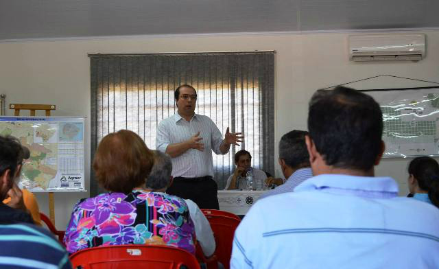 Famasul orienta produtores com áreas invadidas Reunião realizada para ajudar ps produtores a saber de seus direitos, e como tentar solucionar o problema. Foto: Divulgação