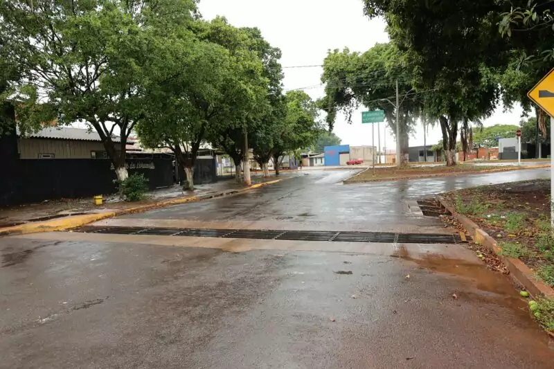 Intervenções da Prefeitura eliminam alagamentos históricos no Parque Alvorada Moradores e comerciantes, falaram que as intervenções de drenagem têm sido satisfatórias para quem vive no local – Foto: A. Frota