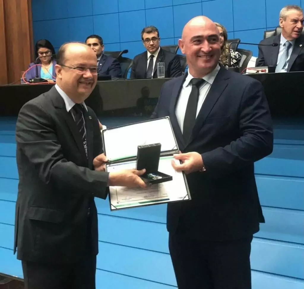 Ewerton Brito desponta como nome do interior na indicação por vaga no TJ/MS